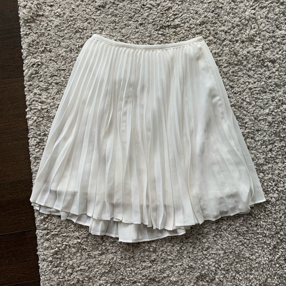 Babaton Pleated Skirt - Picture 1 of 5